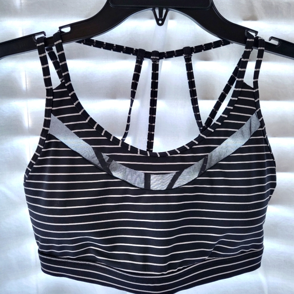 Sports bra